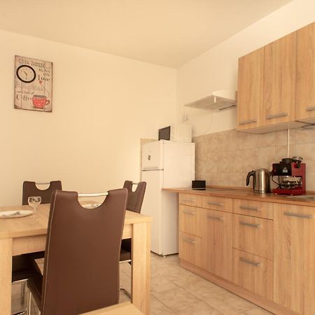 Modor Apartman Alsópáhok Buitenkant foto