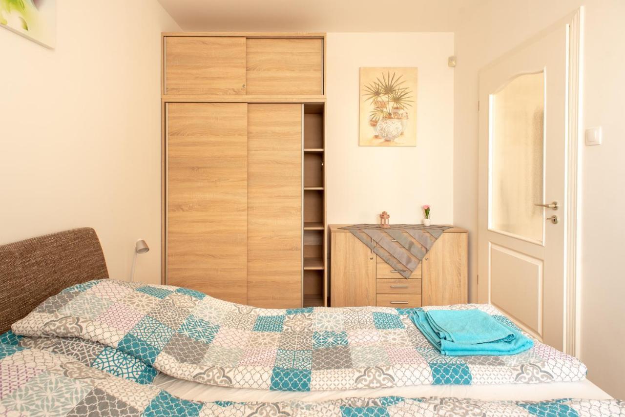 Modor Apartman Alsópáhok Buitenkant foto