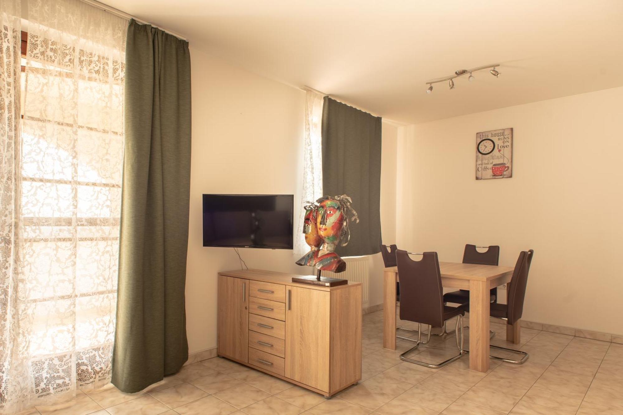 Modor Apartman Alsópáhok Buitenkant foto