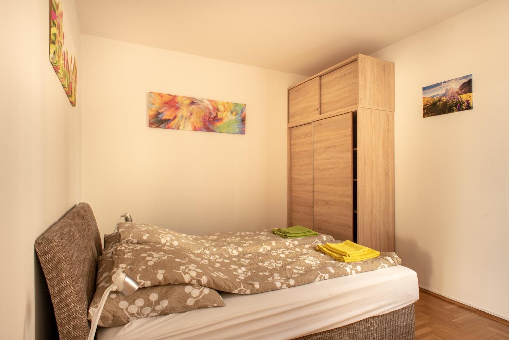 Modor Apartman Alsópáhok Buitenkant foto