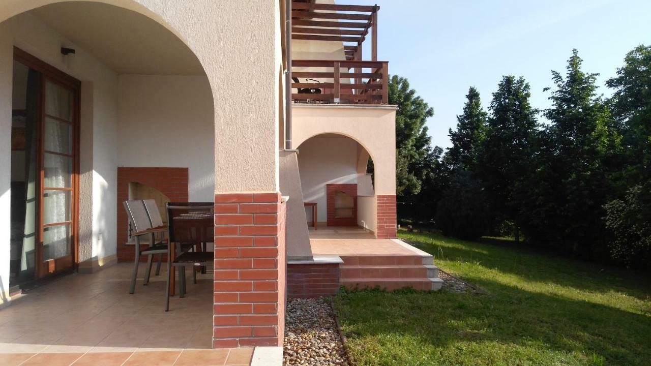 Modor Apartman Alsópáhok Buitenkant foto