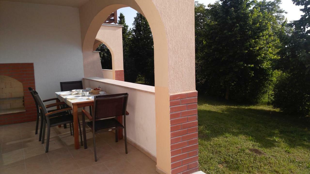 Modor Apartman Alsópáhok Buitenkant foto
