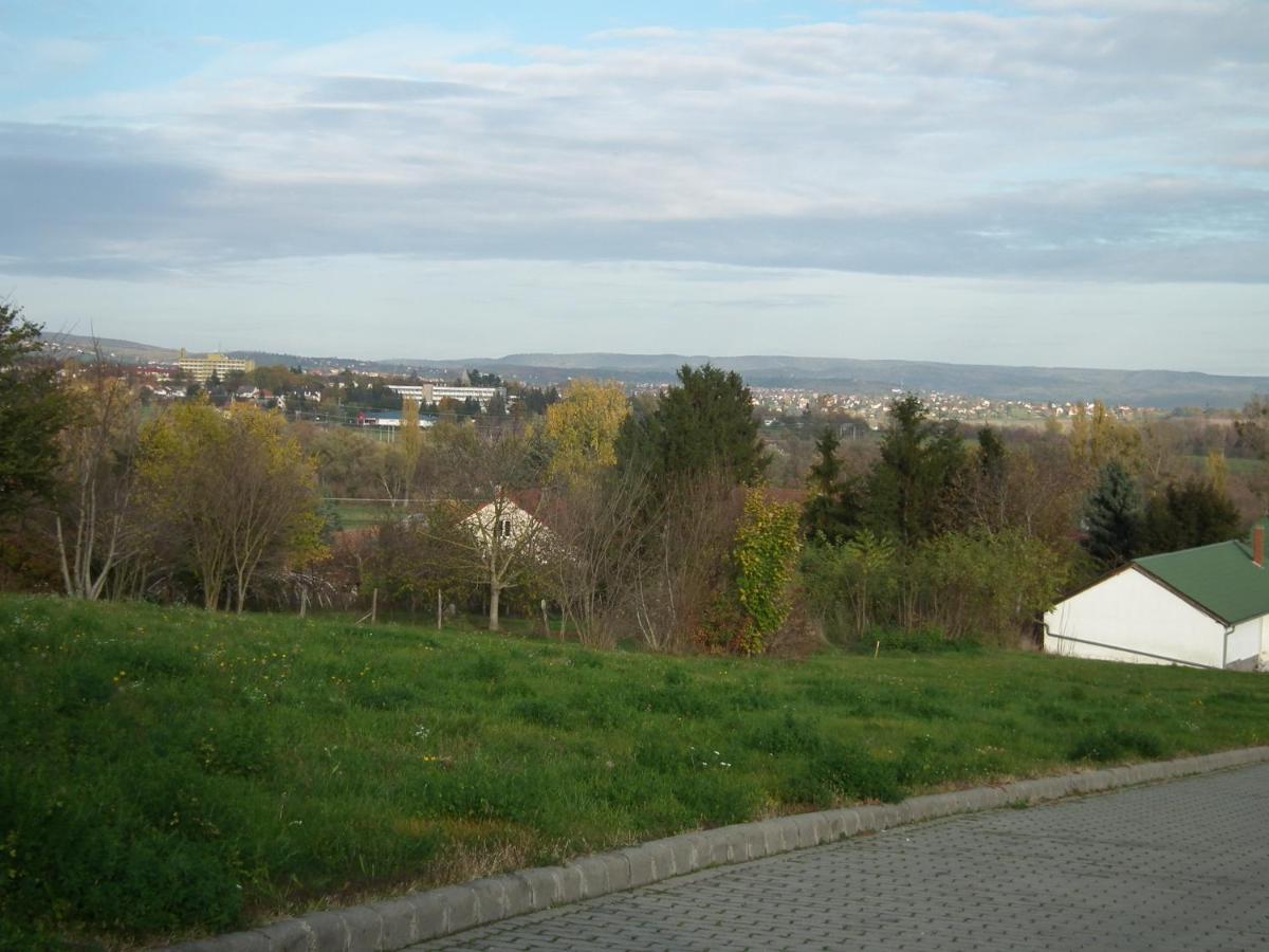 Modor Apartman Alsópáhok Kamer foto